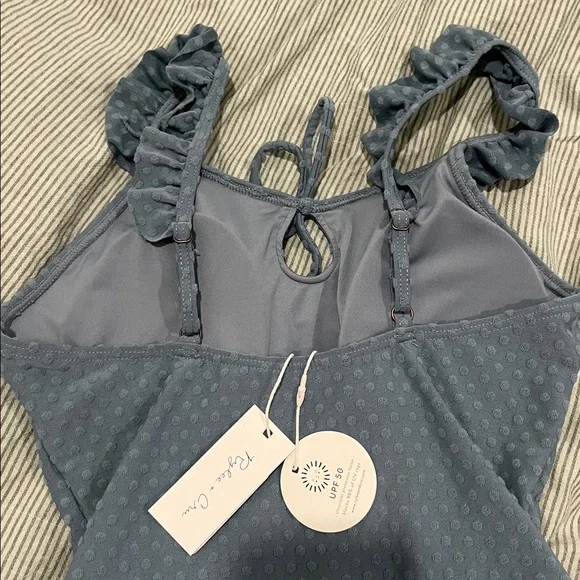 Rylee and Cru Ruffled One-Piece Swimsuit - Picture 3 of 4